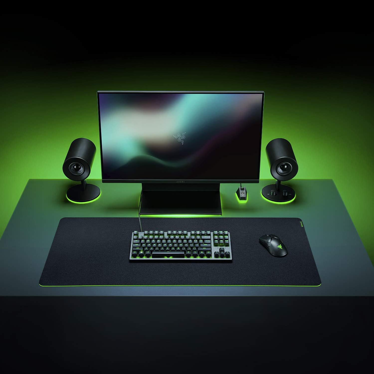 Razer Gigantus V2 Large Gaming Mouse Pad – Micro-Textured Cloth Surface – 450 × 400 mm