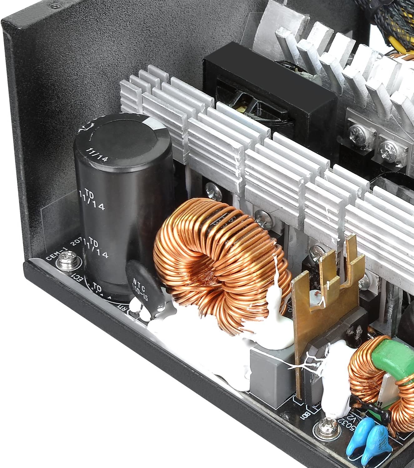 Thermaltake Smart 600W ATX 12V V2.3/EPS 12V 80 Plus Certified Active PFC Power Supply PS-SPD-0600NPCWUS-W